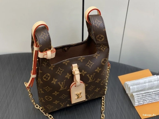 LOUIS Atlantis VUITTON BB 0520